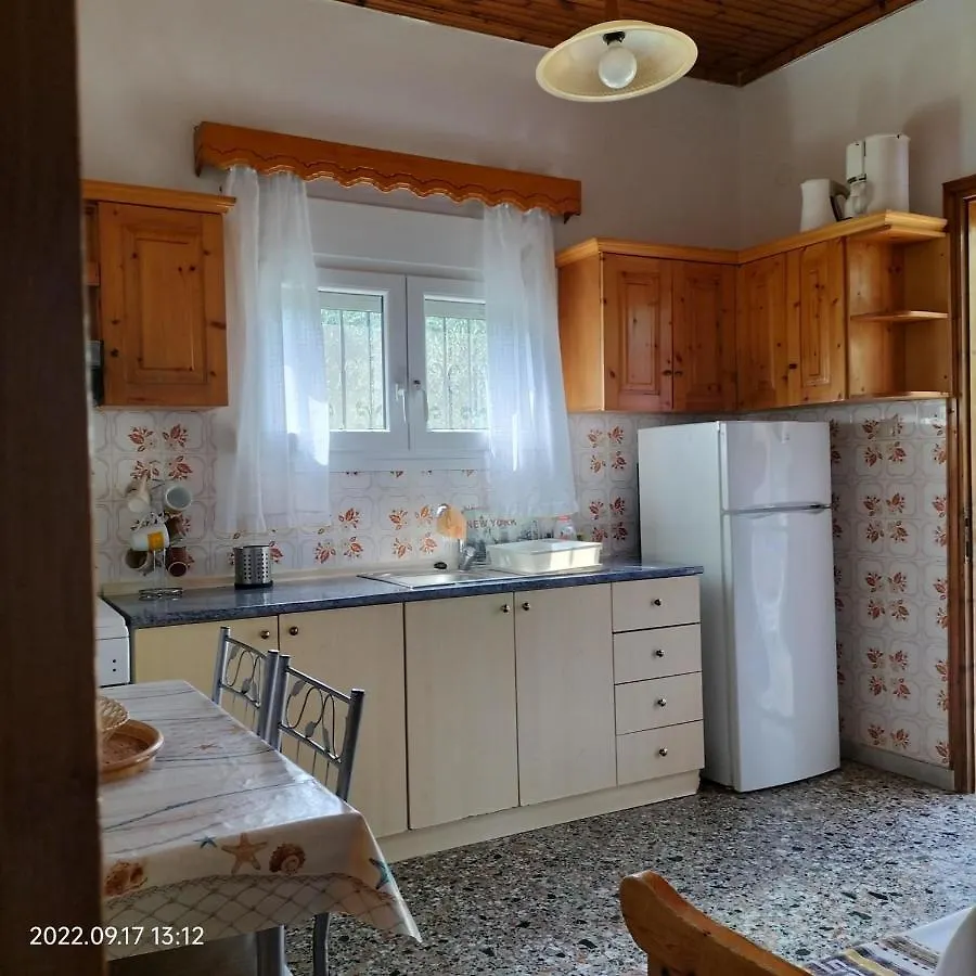 House In Vourvourou With Big Garden For 5 Persons. Villa 0*,
